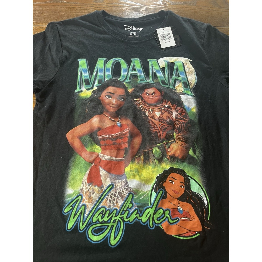 Disney Princess Moana Wayfinder Black Big Graphic T Shirt Size Medium
